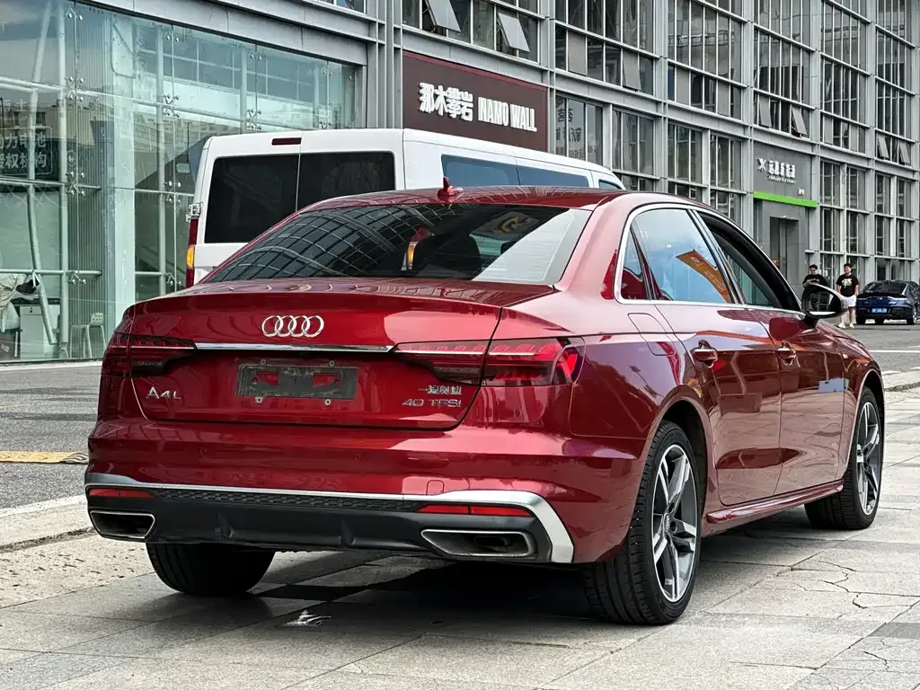 Audi A4L — фото 5