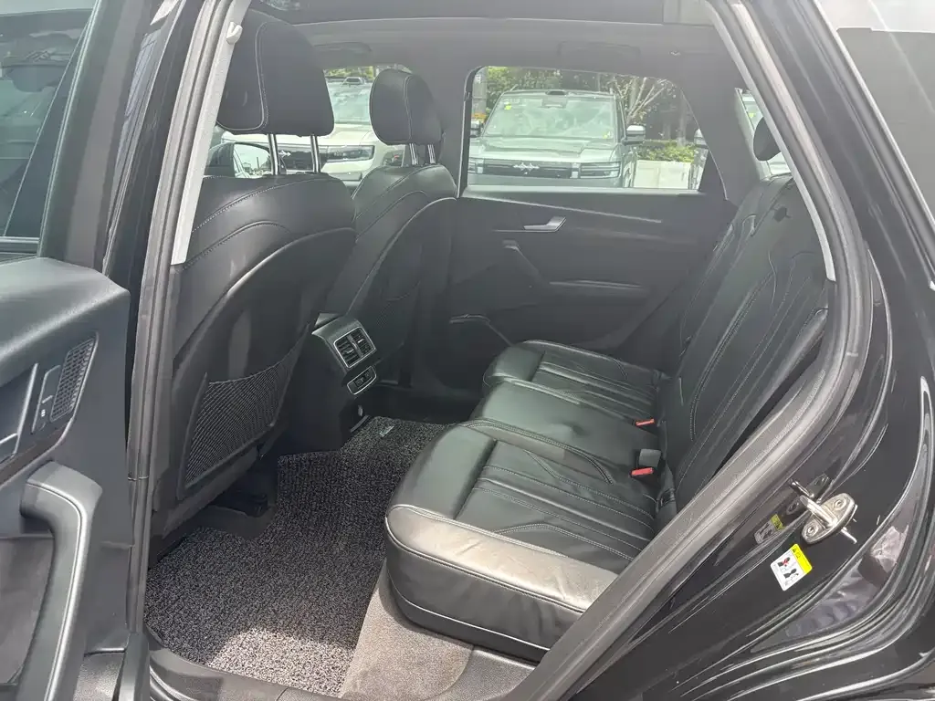 Audi Q5L 2023 из CN, фото 6