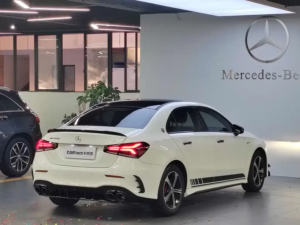 Mercedes-Benz A-Class — фото 6