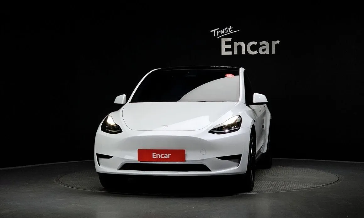Tesla Model Y — фото 2