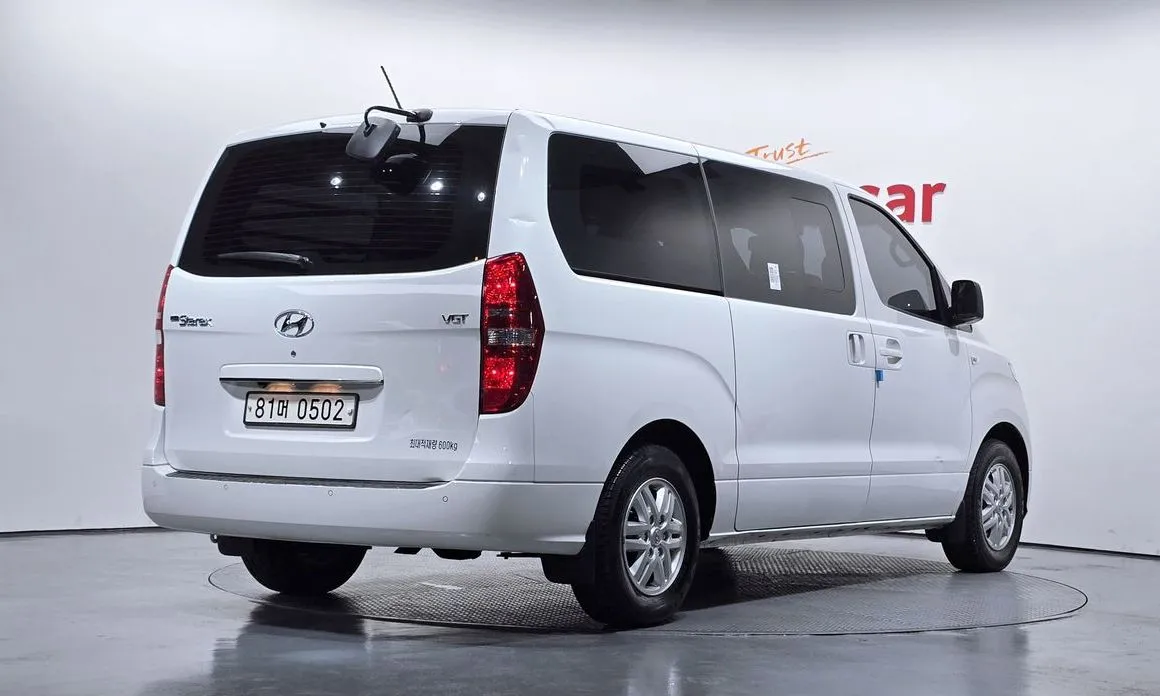 Hyundai Starex — фото 7