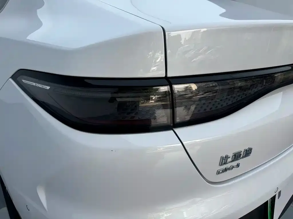 BYD Seal 05 DM-i — фото 3
