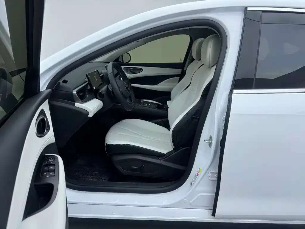 BYD Seal 05 DM-i — фото 2