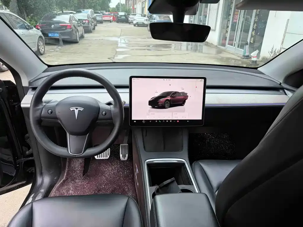 Tesla Model Y — фото 3