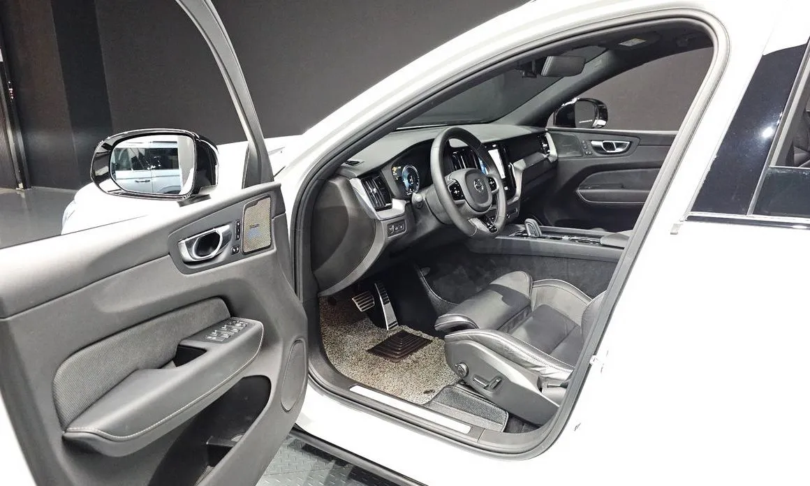 Volvo XC60 2021 из KR, фото 9