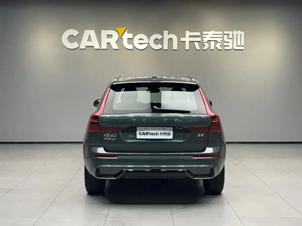 Volvo XC60 — фото 2
