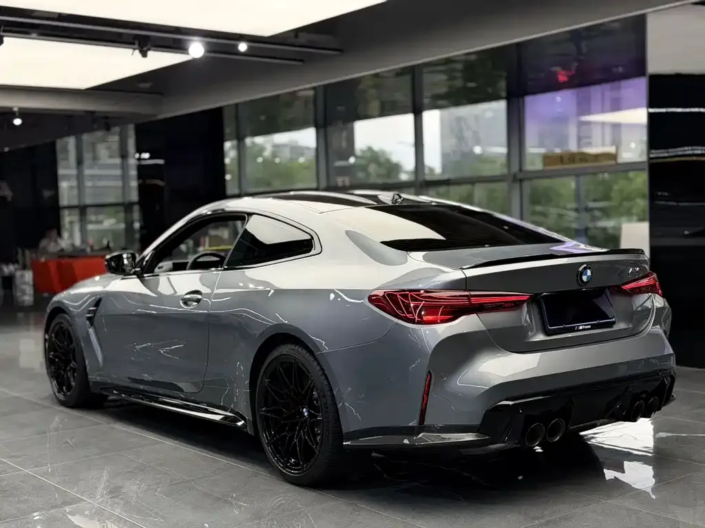 BMW M4 — фото 4