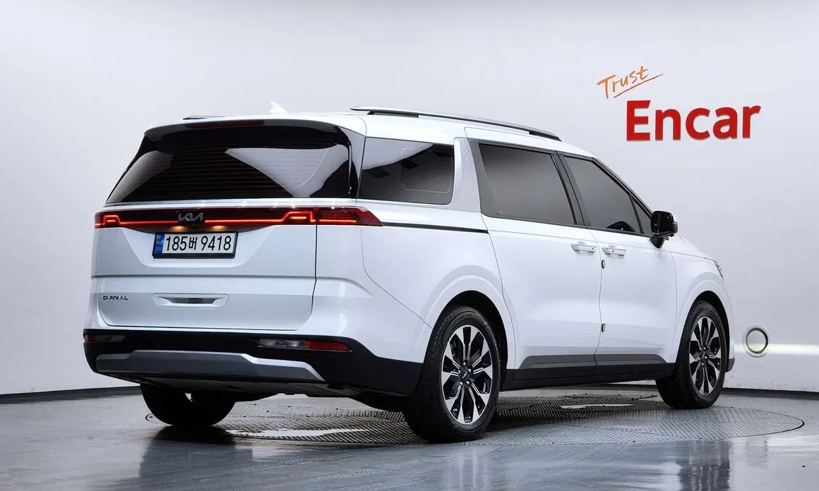 Kia Carnival — фото 4