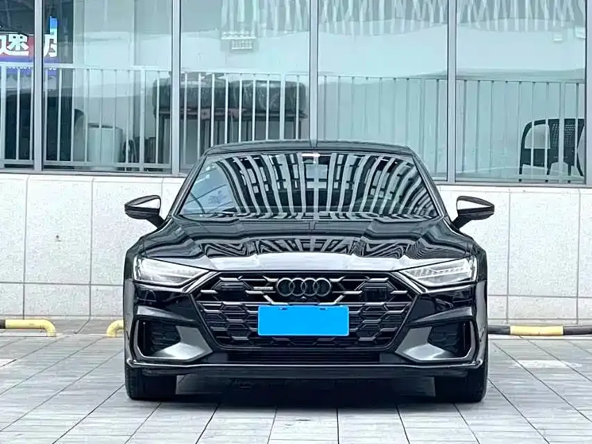Audi A7L — фото 5