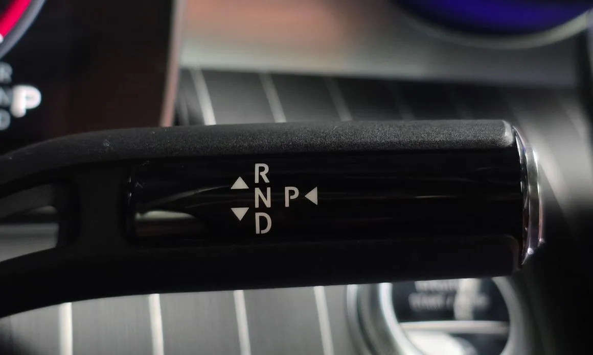 Mercedes-Benz C-Class 2023 из KR, фото 2