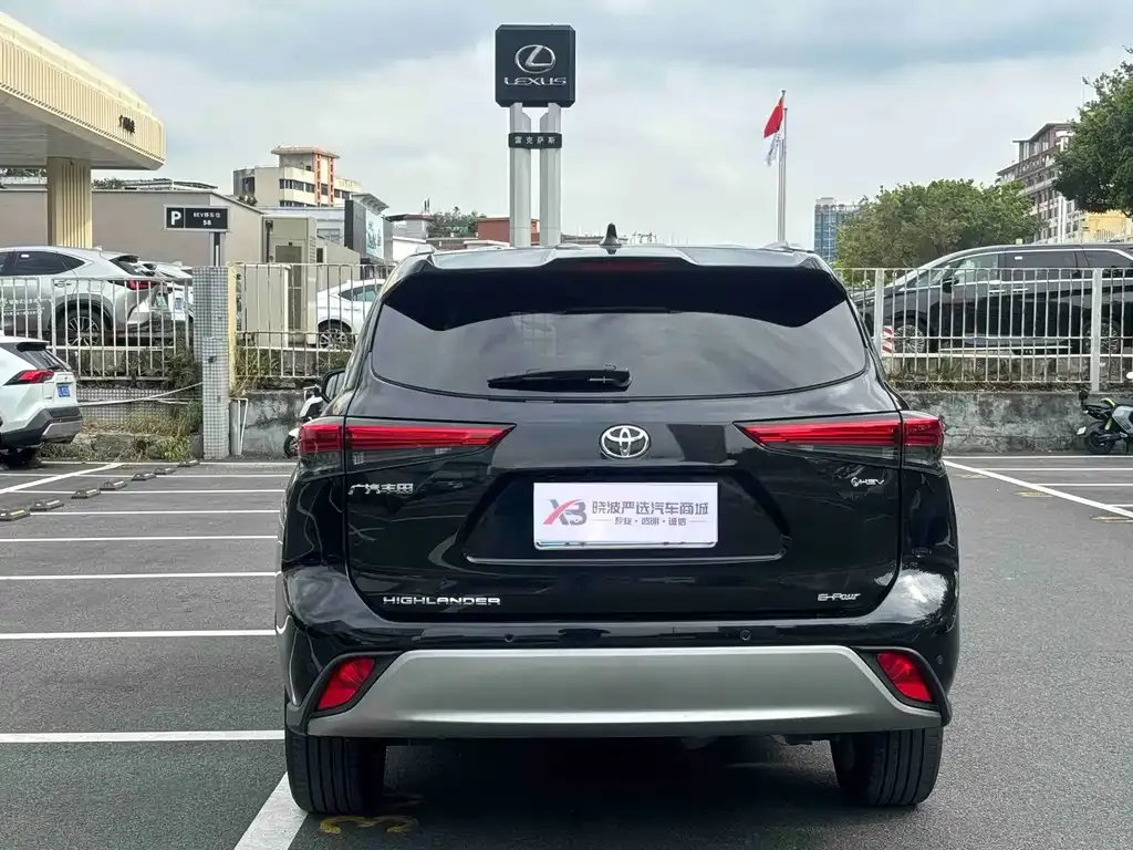 Toyota Highlander — фото 5