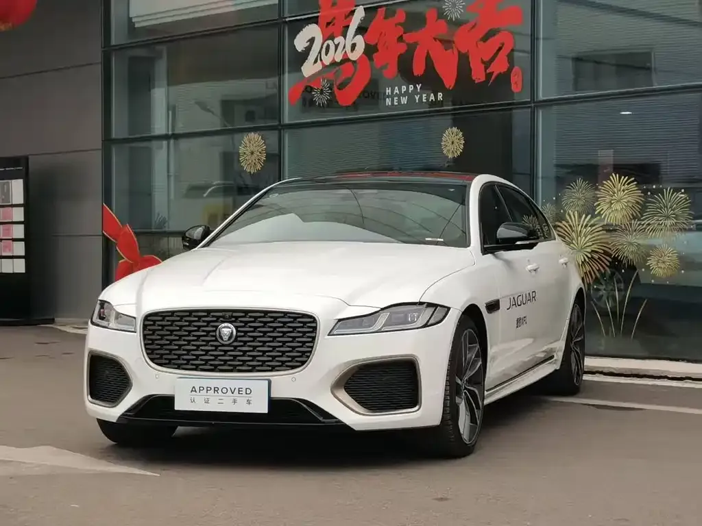Jaguar XFL — фото 1