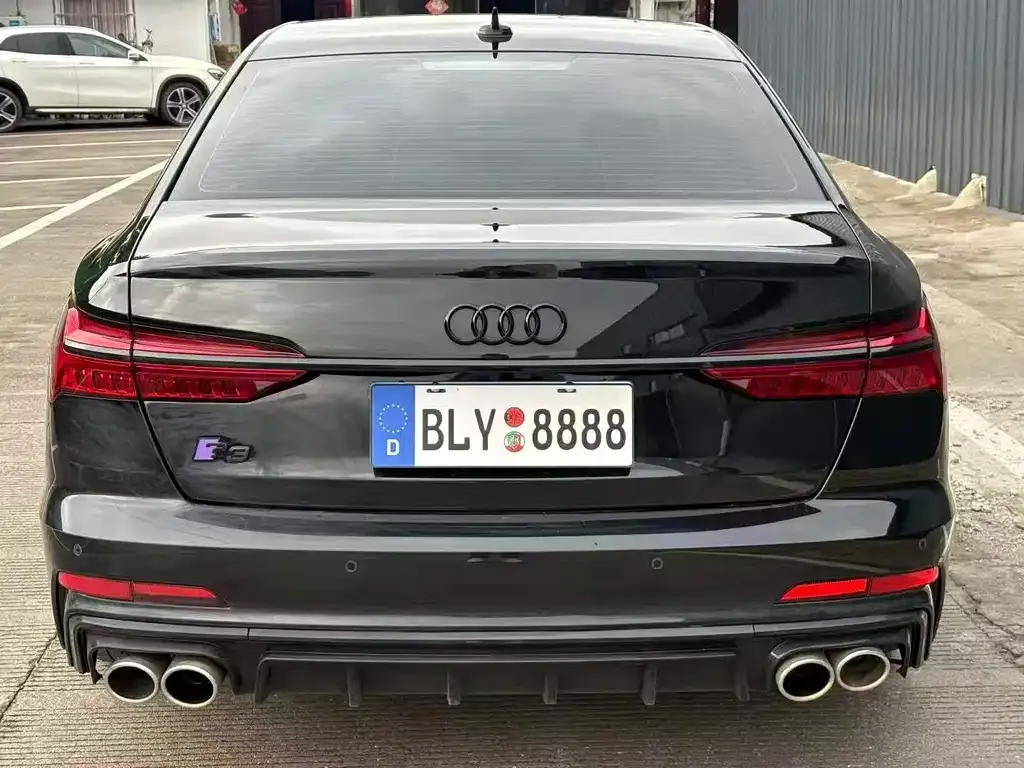 Audi A6L — фото 6
