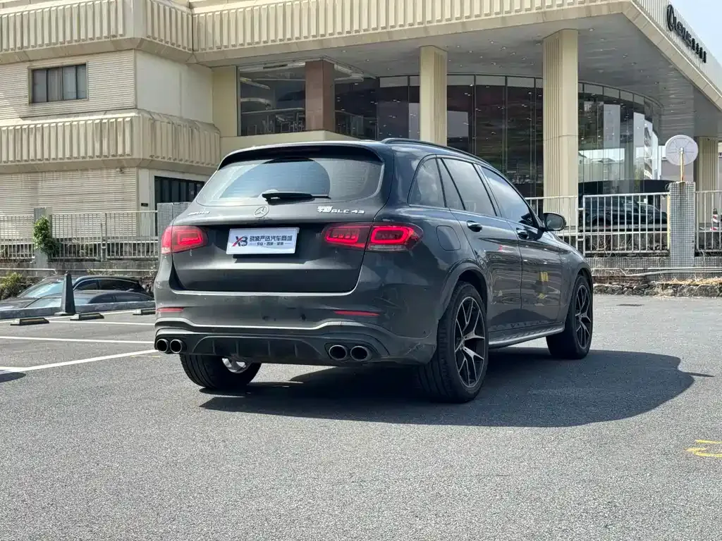 Mercedes-Benz GLC AMG — фото 4