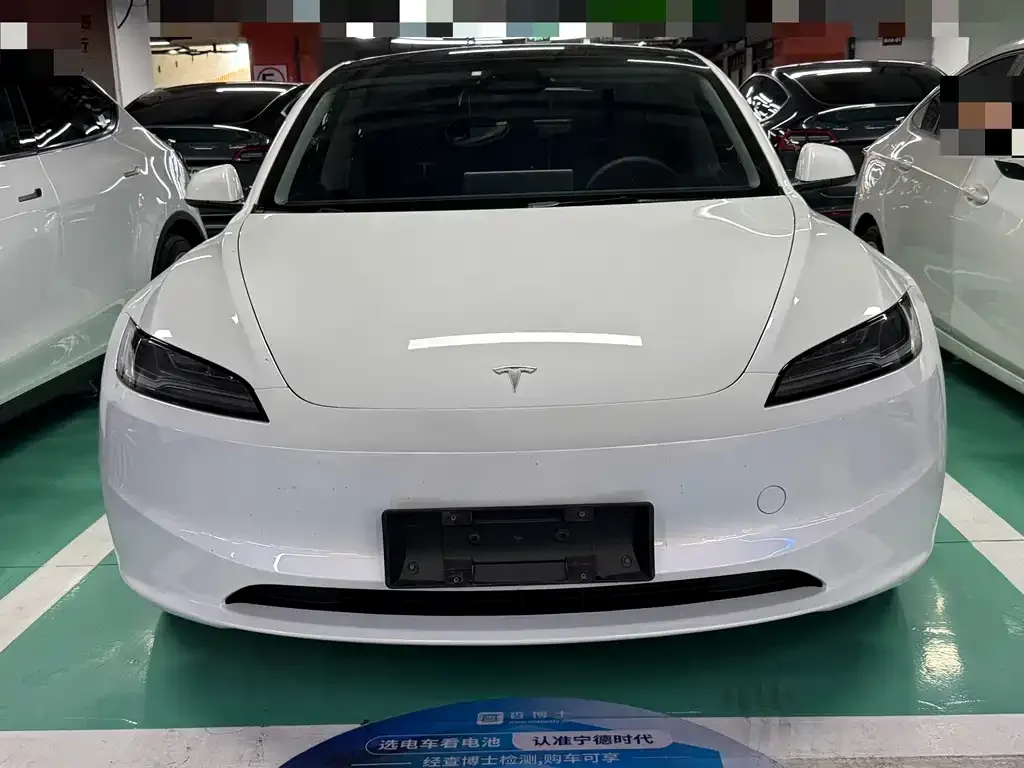 Tesla Model 3 — фото 4