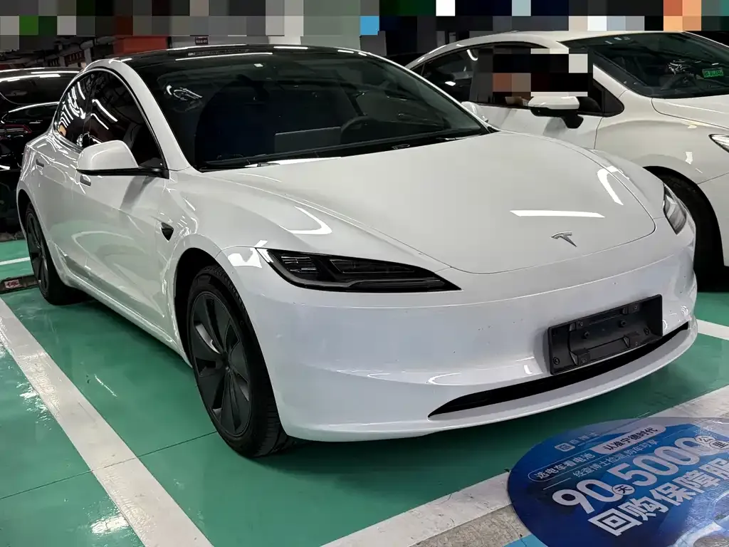 Tesla Model 3 — фото 10