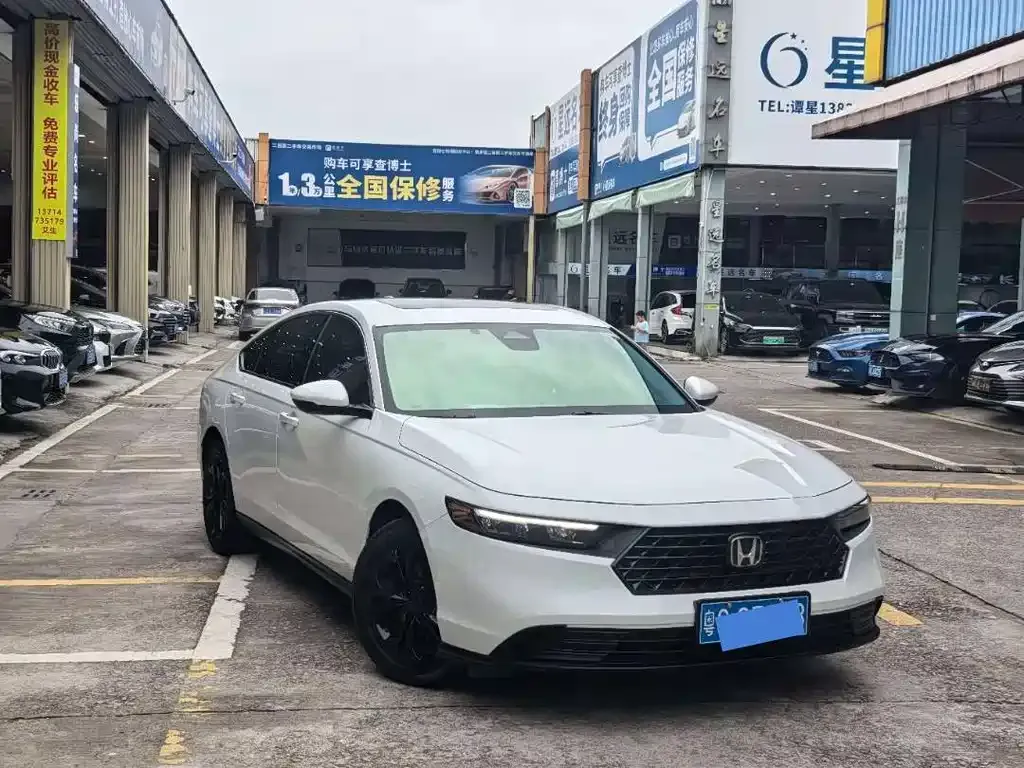 Honda Accord — фото 1
