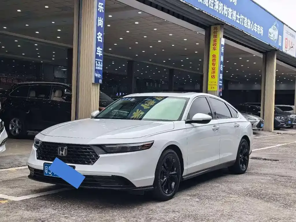 Honda Accord — фото 9