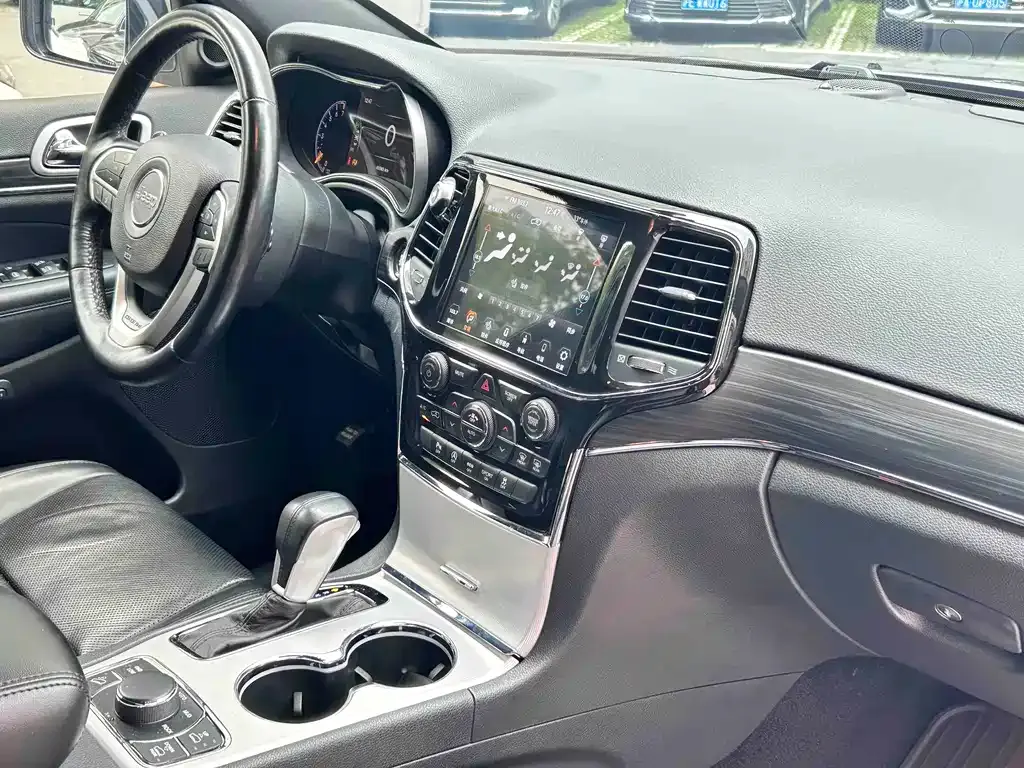 Jeep Grand Cherokee (Import) 2022 из CN, фото 7