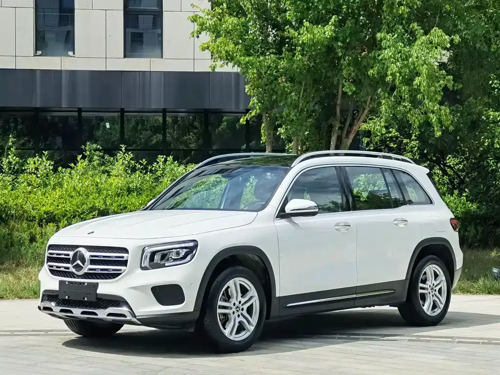 Mercedes-Benz GLB — фото 1