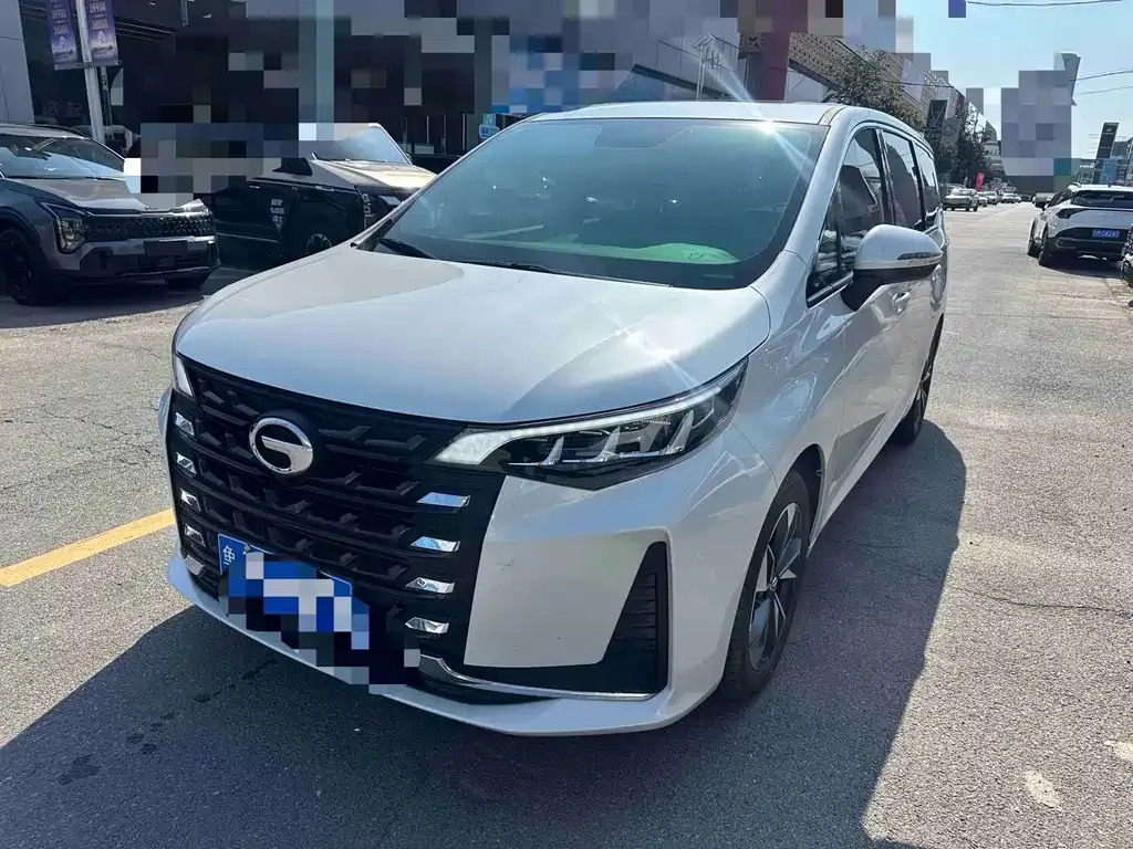 GAC Motor Trumpchi M6 — фото 1