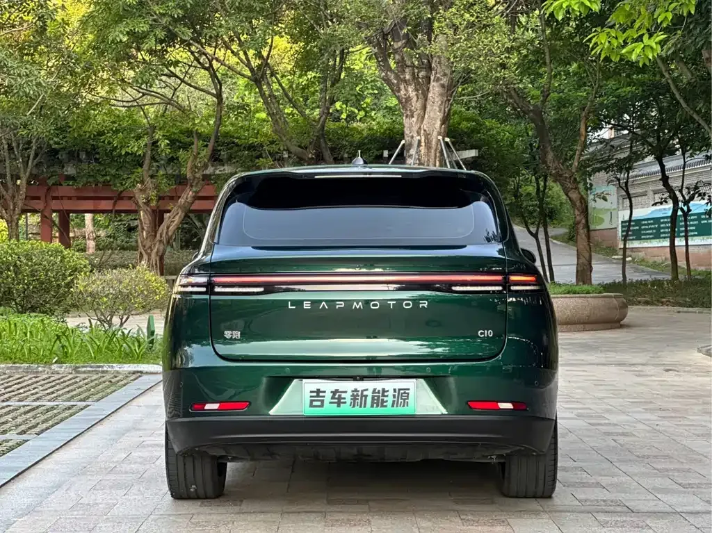 Leapmotor C10 — фото 10