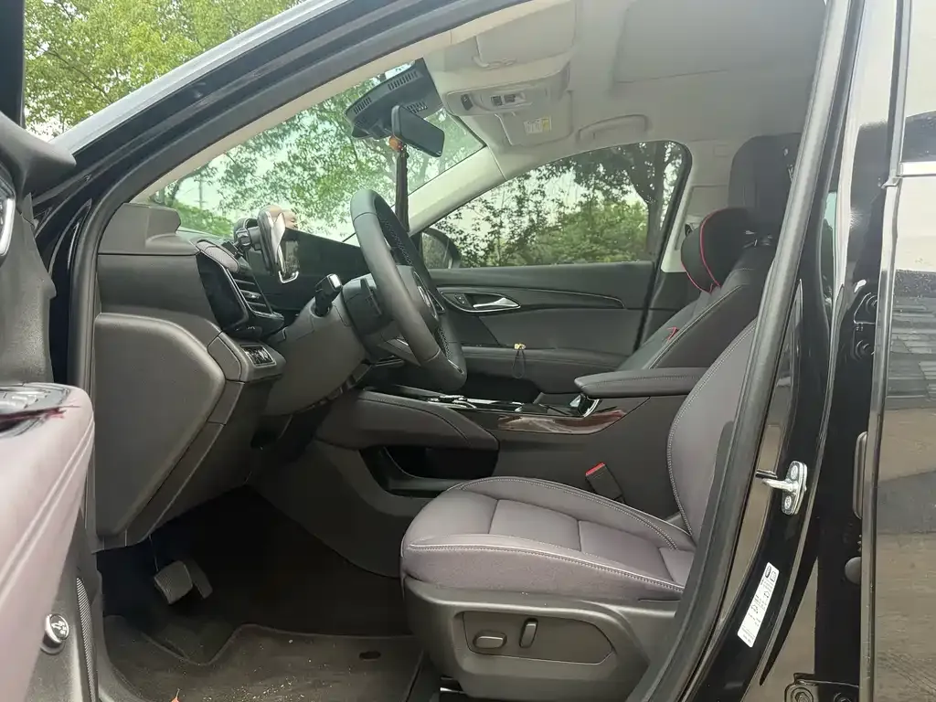 Buick Envision Plus — фото 3