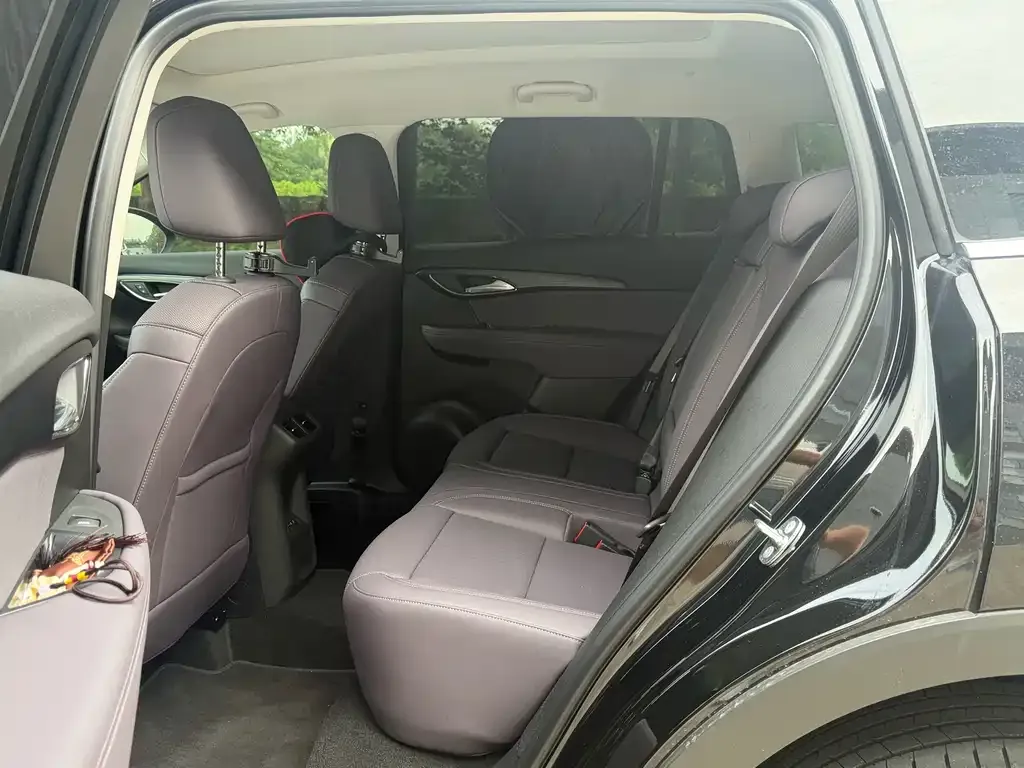 Buick Envision Plus — фото 4