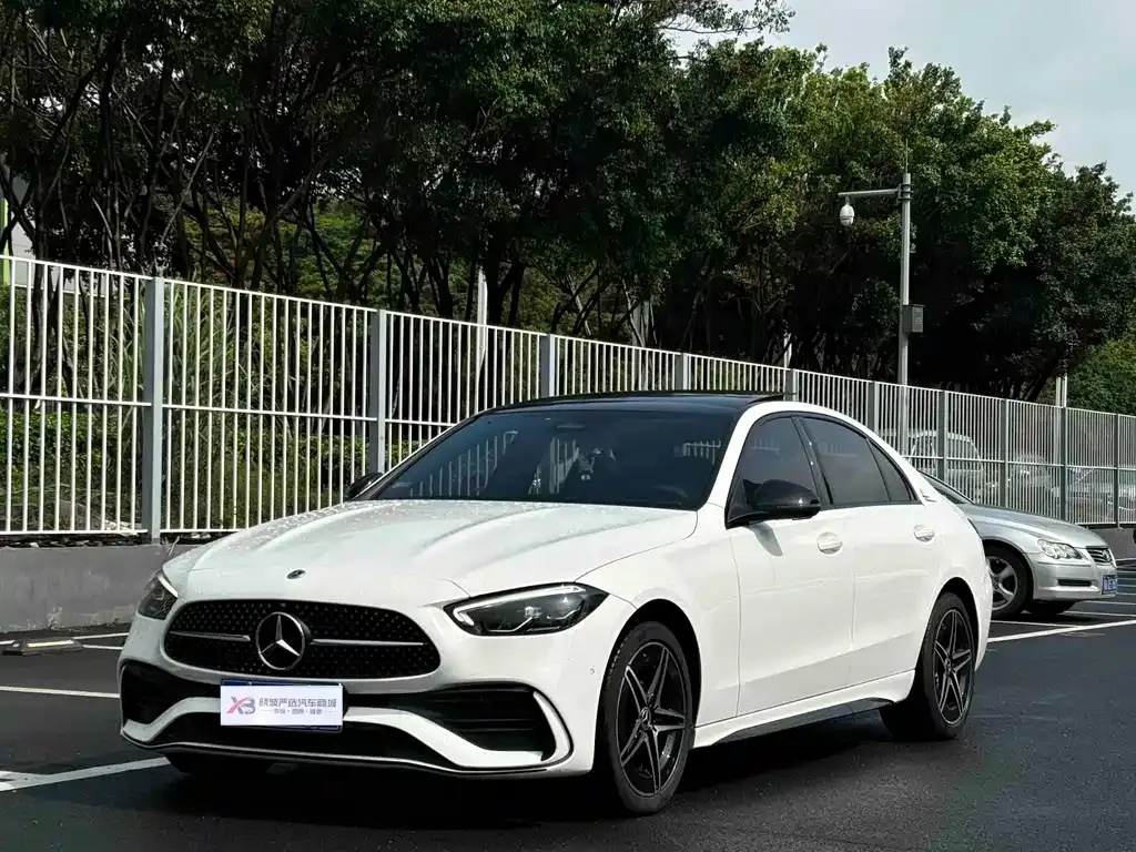 Mercedes-Benz C-Class — фото 1