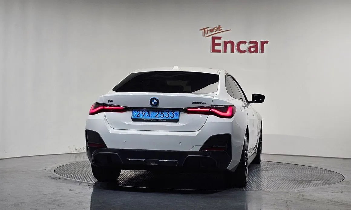 BMW i4 — фото 3