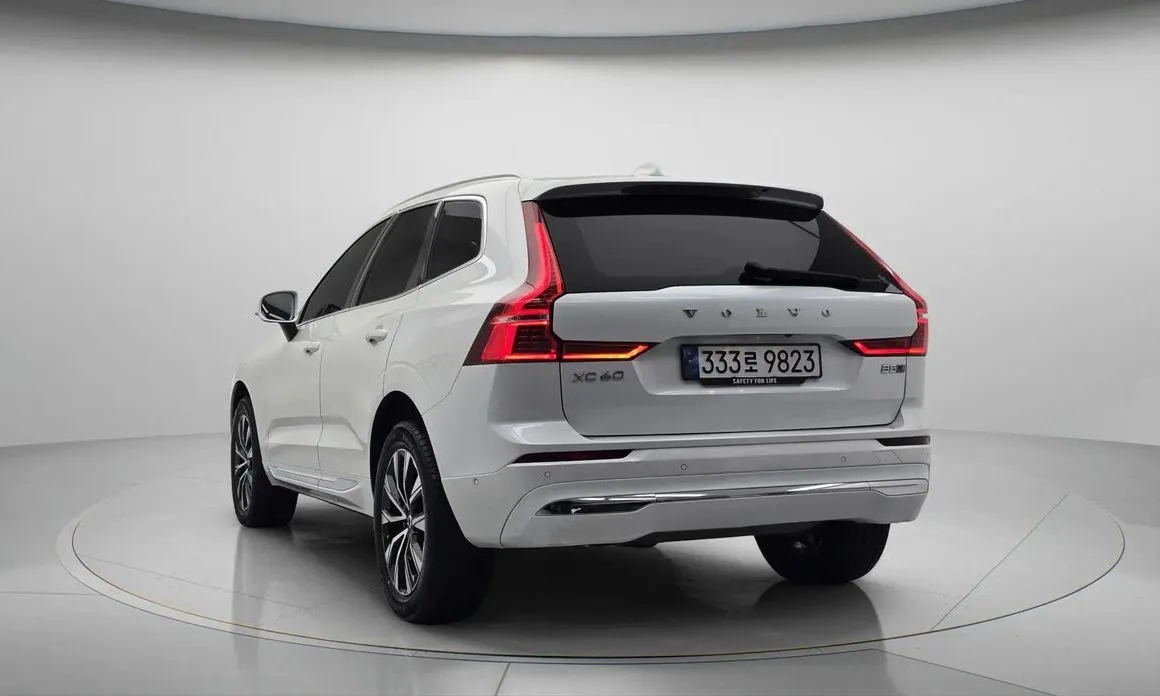Volvo XC60 — фото 4
