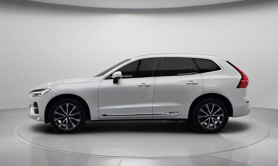 Volvo XC60 — фото 8