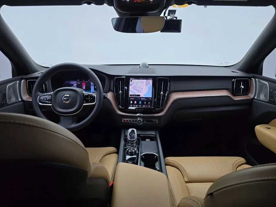 Volvo XC60 — фото 2