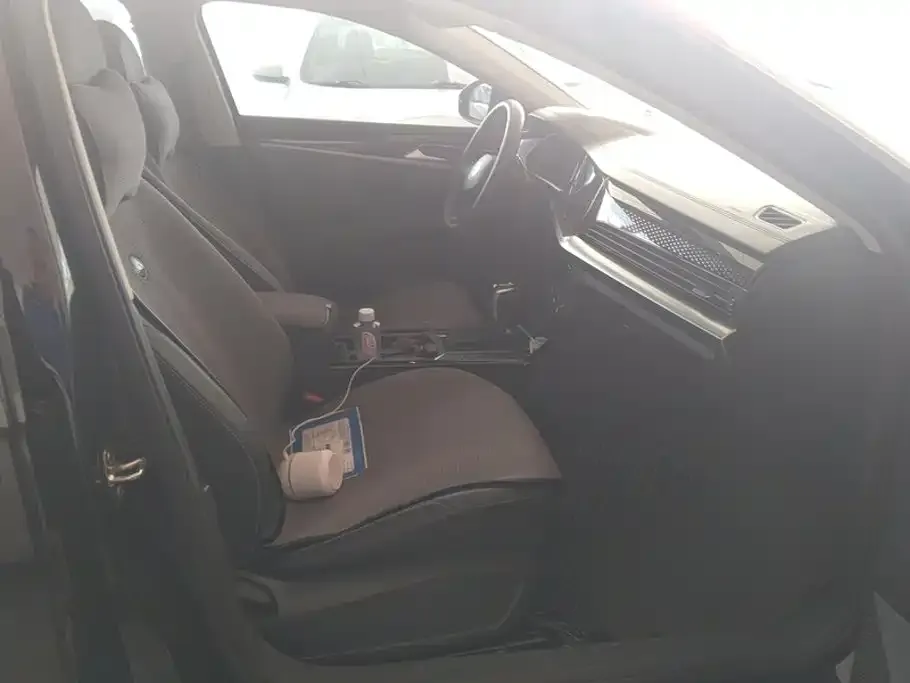 Volkswagen Passat 2022 из CN, фото 7
