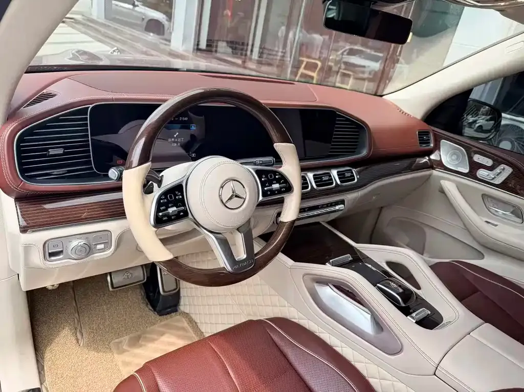 Mercedes-Benz GLS — фото 8