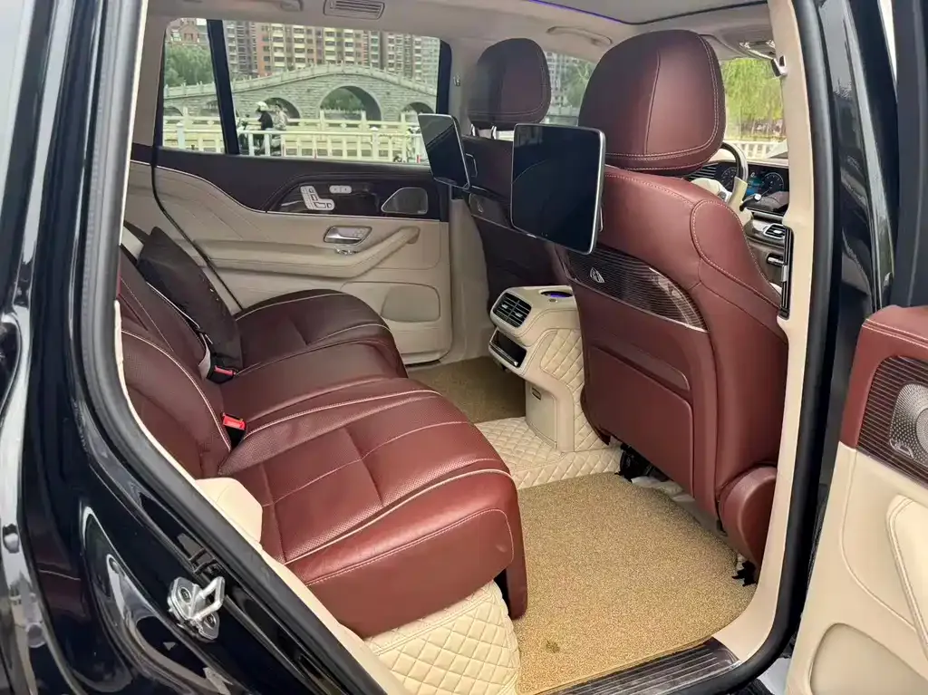 Mercedes-Benz GLS — фото 6
