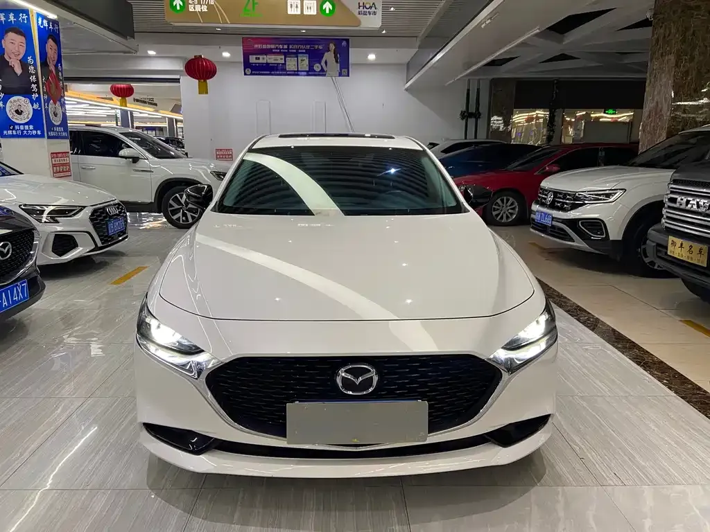 Mazda 3 Axela — фото 4