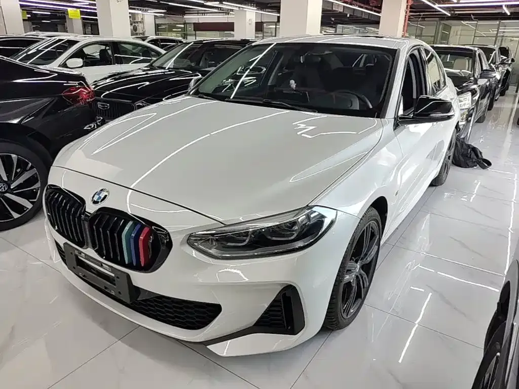 BMW 1 Series — фото 1