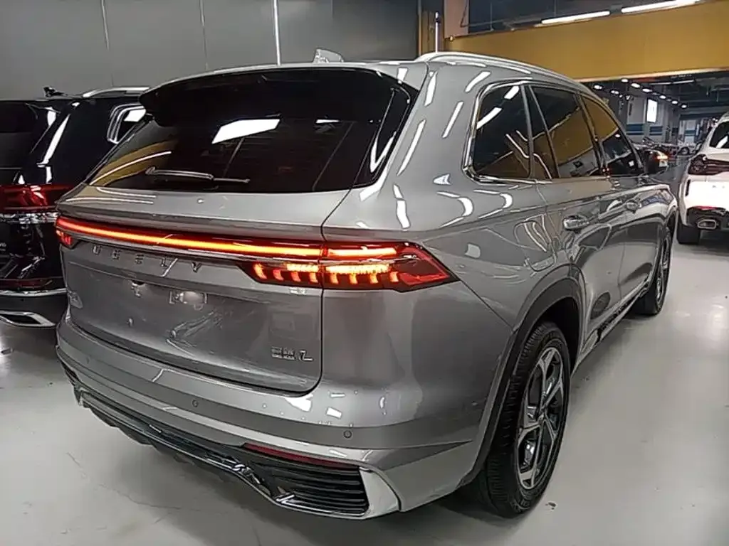 Geely Xingyue L — фото 9