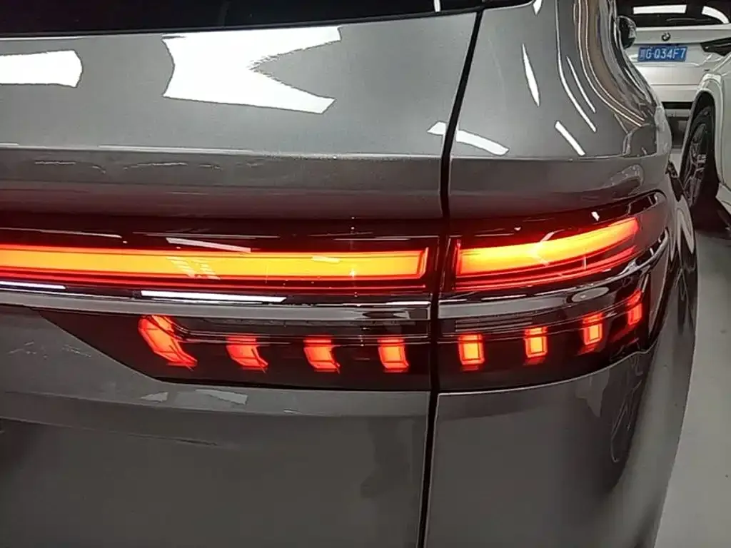 Geely Xingyue L — фото 3