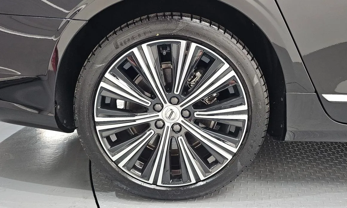 Volvo S90 2024 из KR, фото 9