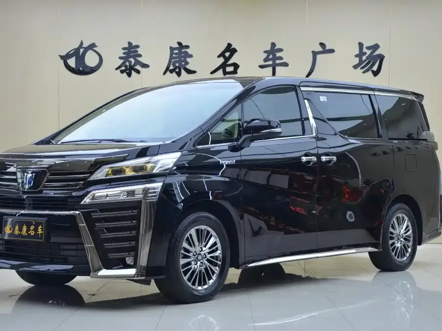 Toyota Vellfire — фото 1