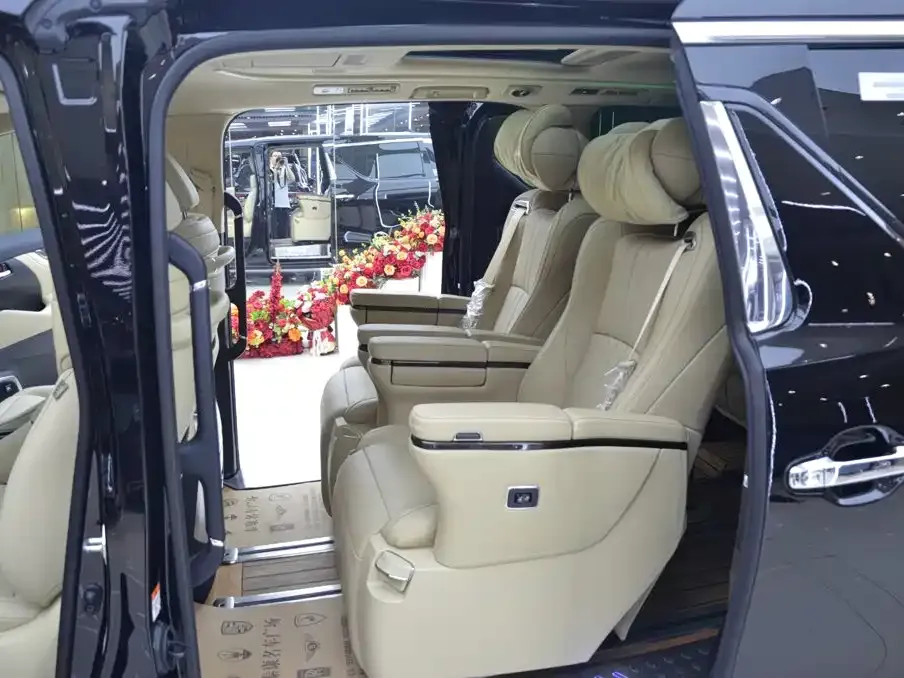 Toyota Vellfire — фото 7