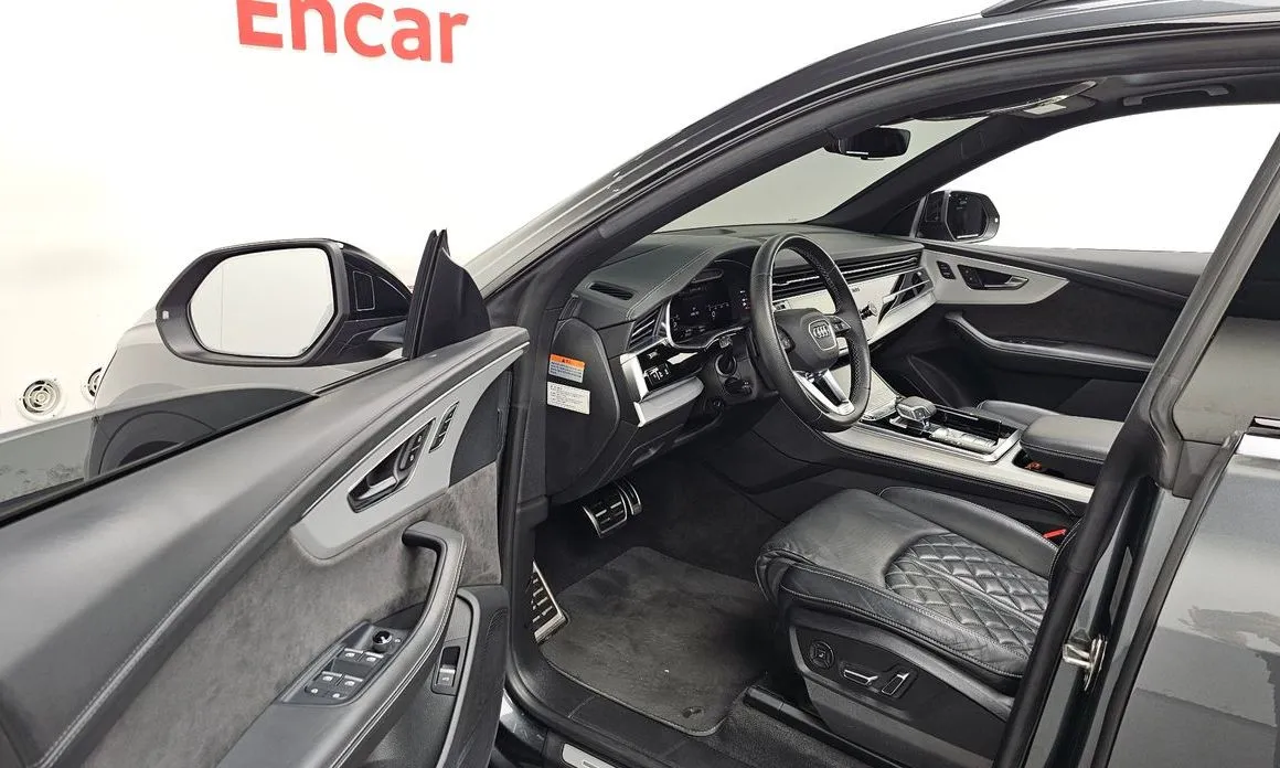 Audi Q8 2021 из KR, фото 7