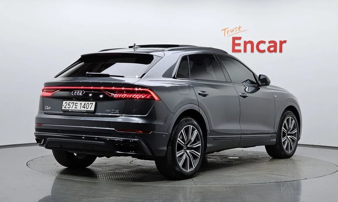 Audi Q8 2021 из KR, фото 4