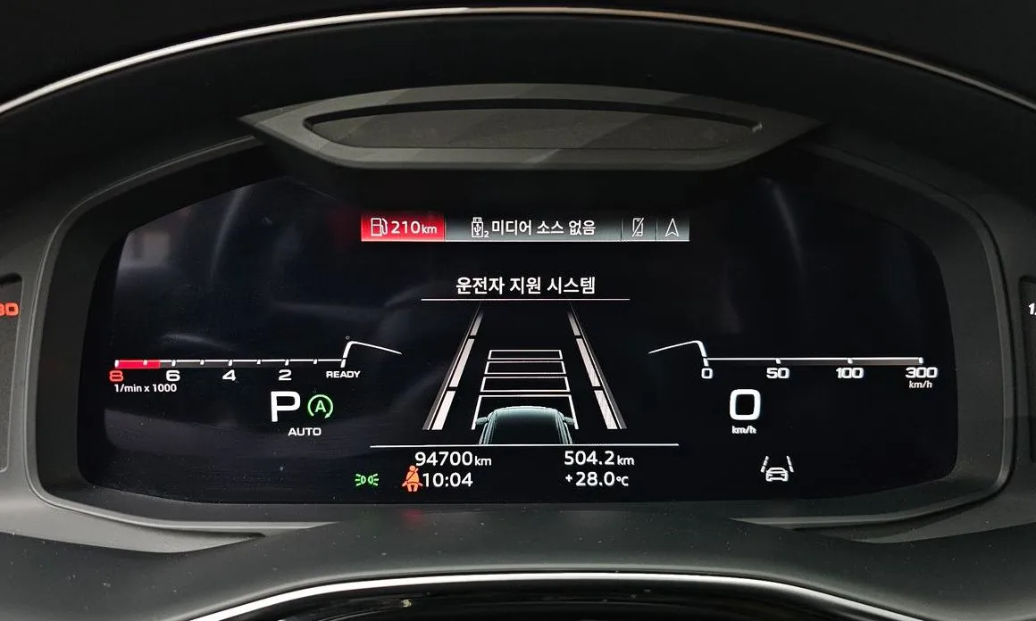 Audi Q8 2021 из KR, фото 2