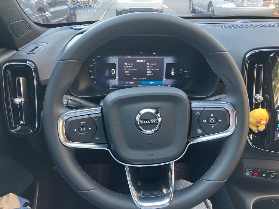 Volvo C40 2024 из KR, фото 6