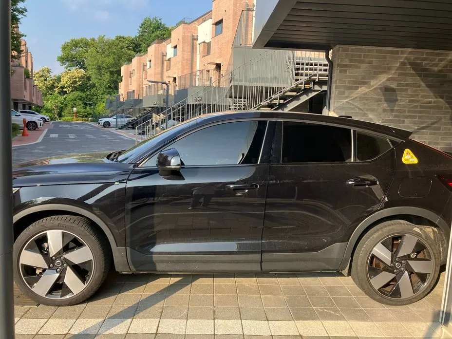 Volvo C40 2024 из KR, фото 8