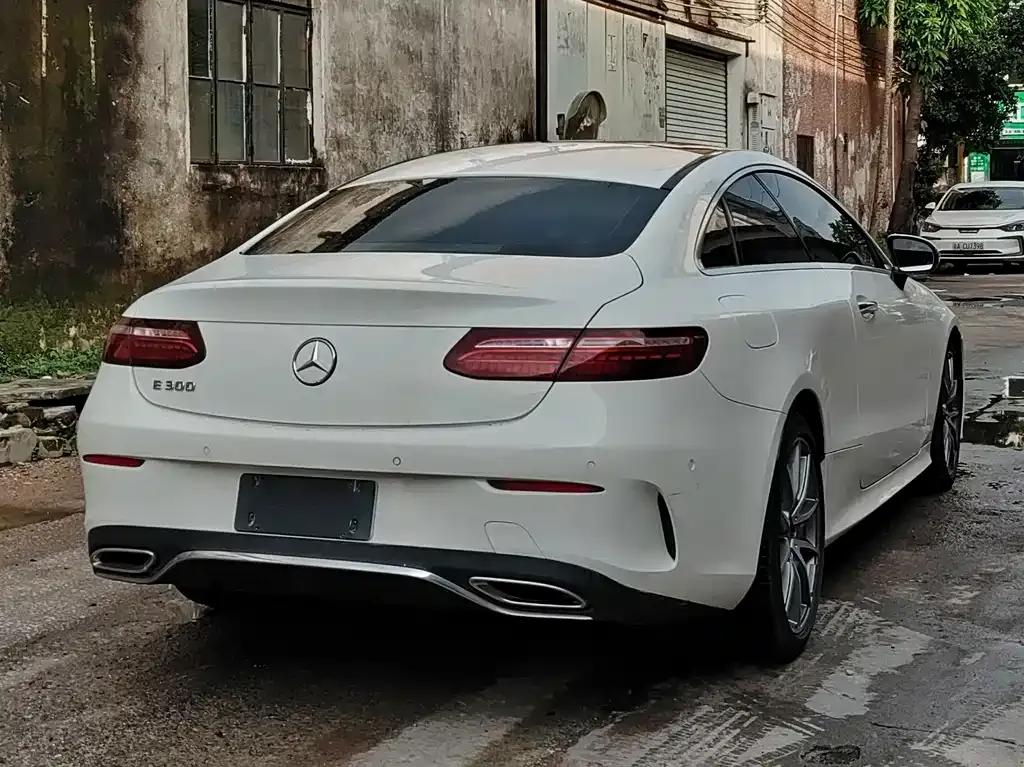 Mercedes-Benz E-Class (Import) — фото 5