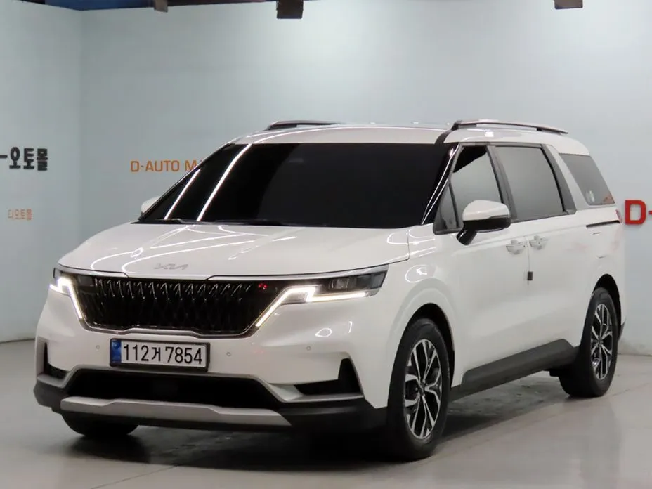 Kia Carnival — фото 1